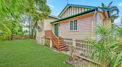 14 Fifth Ave Coorparoo , QLD 4151 Australia