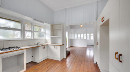 14 Fifth Ave Coorparoo , QLD 4151 Australia