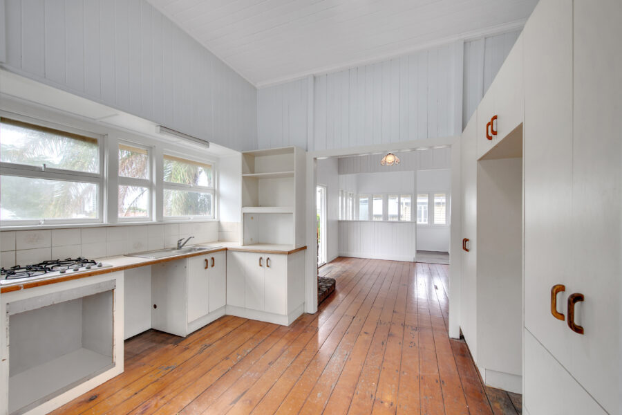 14 Fifth Ave Coorparoo , QLD 4151 Australia