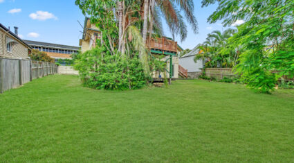 14 Fifth Ave Coorparoo , QLD 4151 Australia