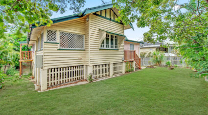 14 Fifth Ave Coorparoo , QLD 4151 Australia