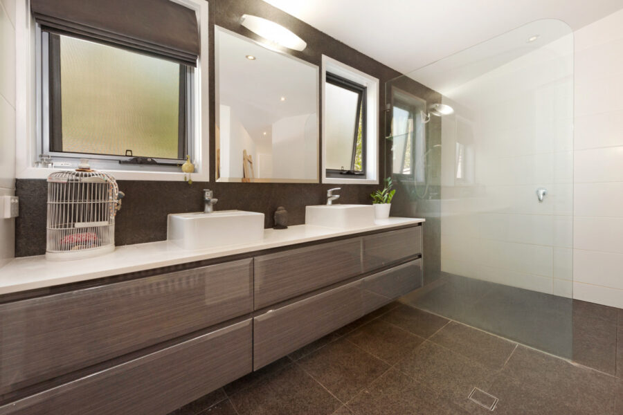 162 Chapel Hill Road Chapel Hill , QLD 4069