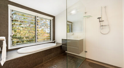 162 Chapel Hill Road Chapel Hill , QLD 4069 