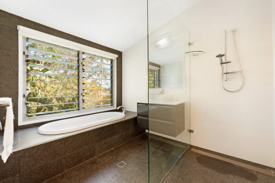 162 Chapel Hill Road Chapel Hill , QLD 4069