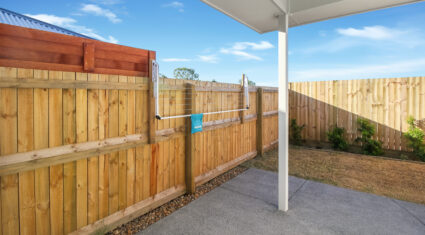 2/34 Burbury Rd Morayfield , QLD 4506 Australia