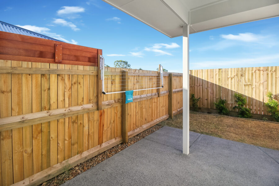 2/34 Burbury Rd Morayfield , QLD 4506 Australia