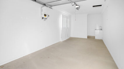 2/34 Burbury Rd Morayfield , QLD 4506 Australia