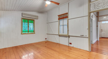 631 Hawkesbury Road ANSTEAD , QLD 4070 