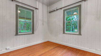 631 Hawkesbury Road ANSTEAD , QLD 4070 