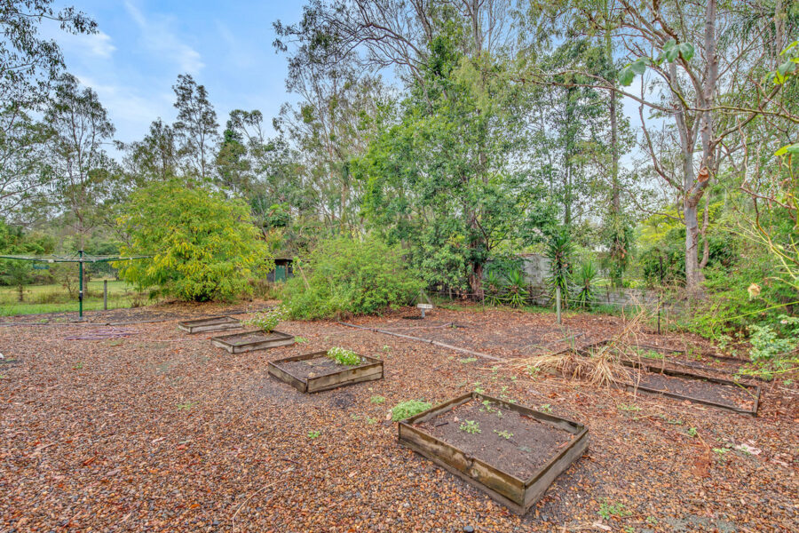 631 Hawkesbury Road ANSTEAD , QLD 4070