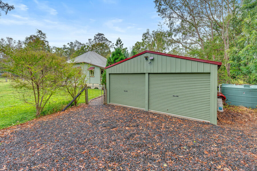 631 Hawkesbury Road ANSTEAD , QLD 4070