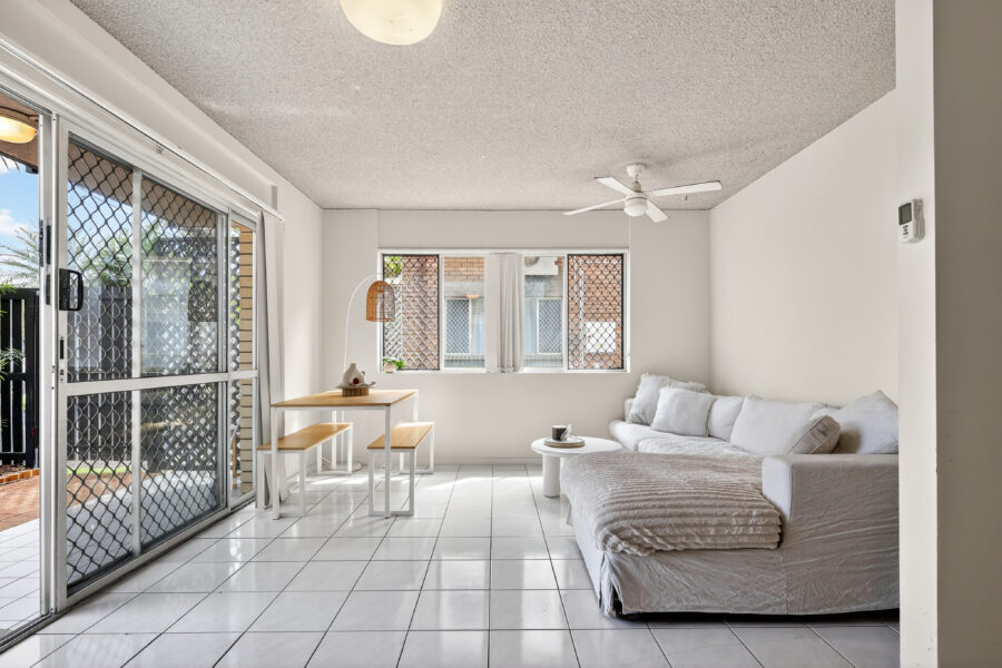 1/89 Petrel Ave Mermaid Beach , QLD 4218 Australia