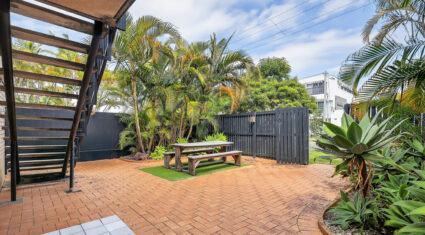 1/89 Petrel Ave Mermaid Beach , QLD 4218 Australia