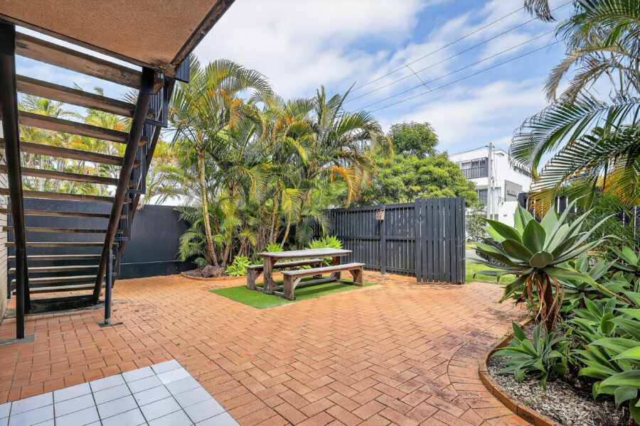1/89 Petrel Ave Mermaid Beach , QLD 4218 Australia