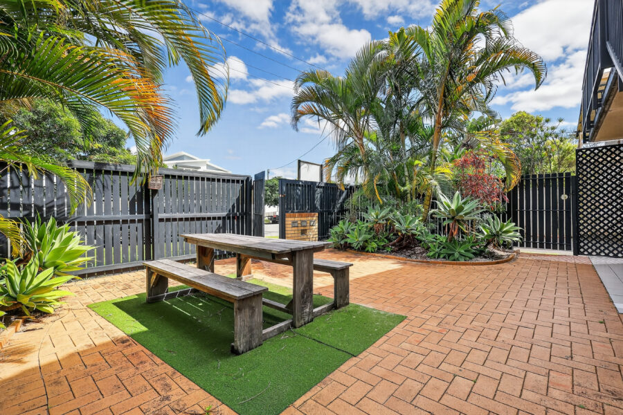 1/89 Petrel Ave Mermaid Beach , QLD 4218 Australia