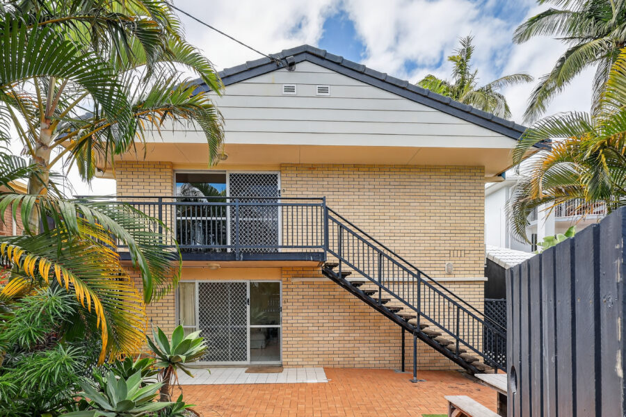1/89 Petrel Ave Mermaid Beach , QLD 4218 Australia