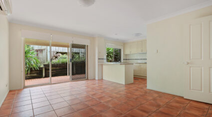 8 Deborah Place Westlake , QLD 4074 