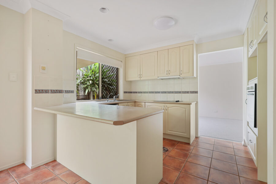 8 Deborah Place Westlake , QLD 4074