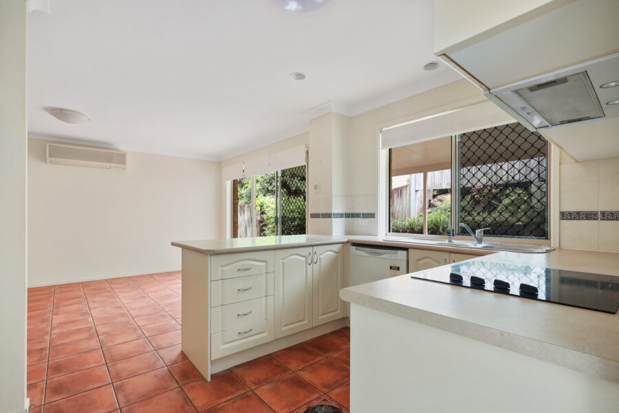 8 Deborah Place Westlake , QLD 4074