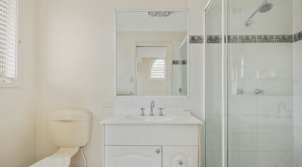 8 Deborah Place Westlake , QLD 4074 