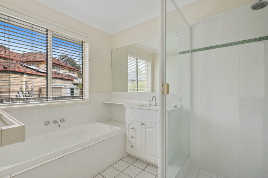 8 Deborah Place Westlake , QLD 4074