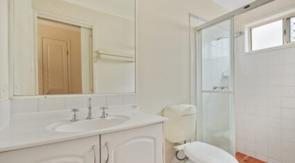 8 Deborah Place Westlake , QLD 4074 