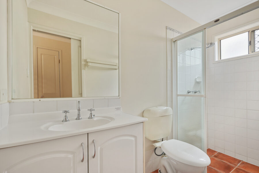 8 Deborah Place Westlake , QLD 4074