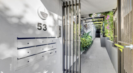 2/53 Gordon Street Greenslopes , QLD 4120 