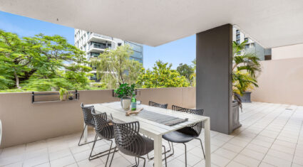 37/153 Lambert St Kangaroo Point , QLD 4169 Australia