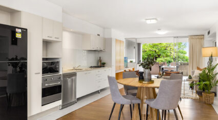 37/153 Lambert St Kangaroo Point , QLD 4169 Australia