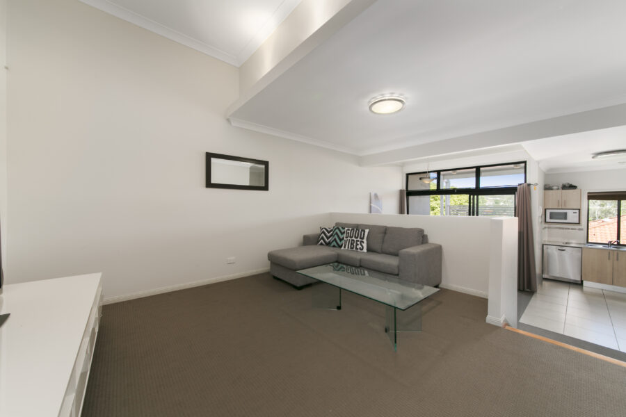 2/18 Highview Terrace St Lucia , QLD 4067 Australia