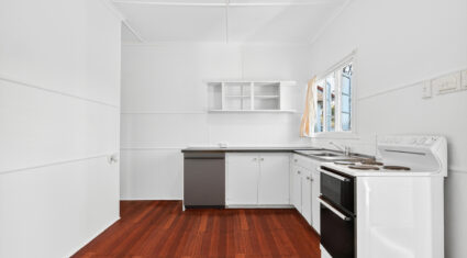 27 Deakin St Everton Park , QLD 4053 Australia