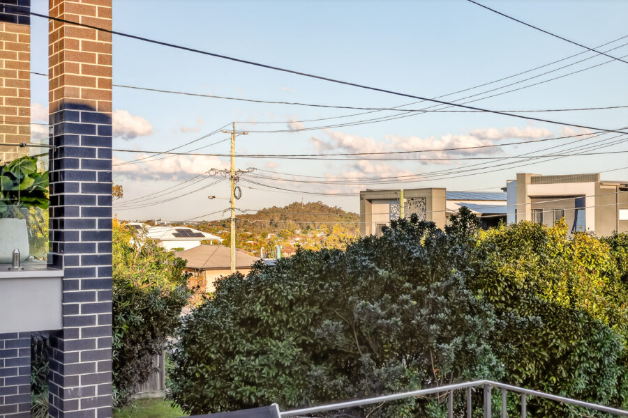 27 Deakin St Everton Park , QLD 4053 Australia