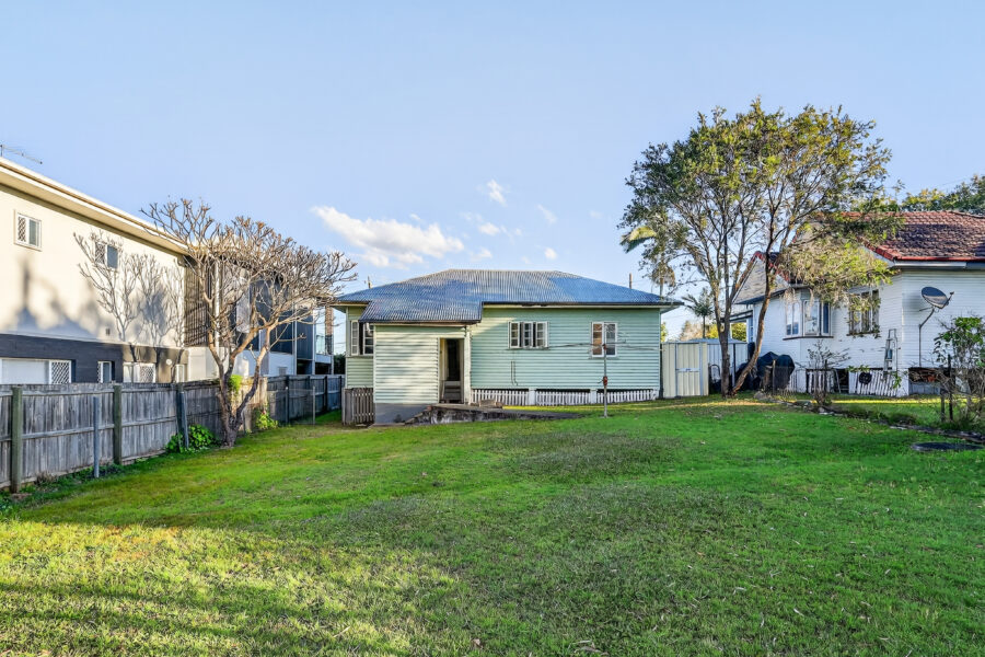 27 Deakin St Everton Park , QLD 4053 Australia