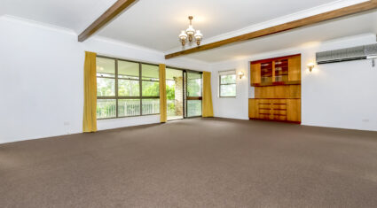 8 Bina St Chapel Hill , QLD 4069 Australia