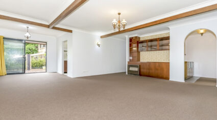 8 Bina St Chapel Hill , QLD 4069 Australia