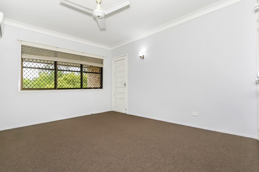 8 Bina St Chapel Hill , QLD 4069 Australia