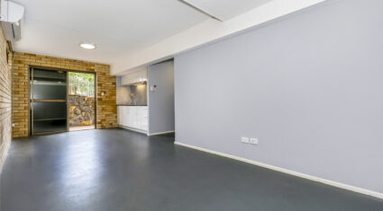 8 Bina St Chapel Hill , QLD 4069 Australia