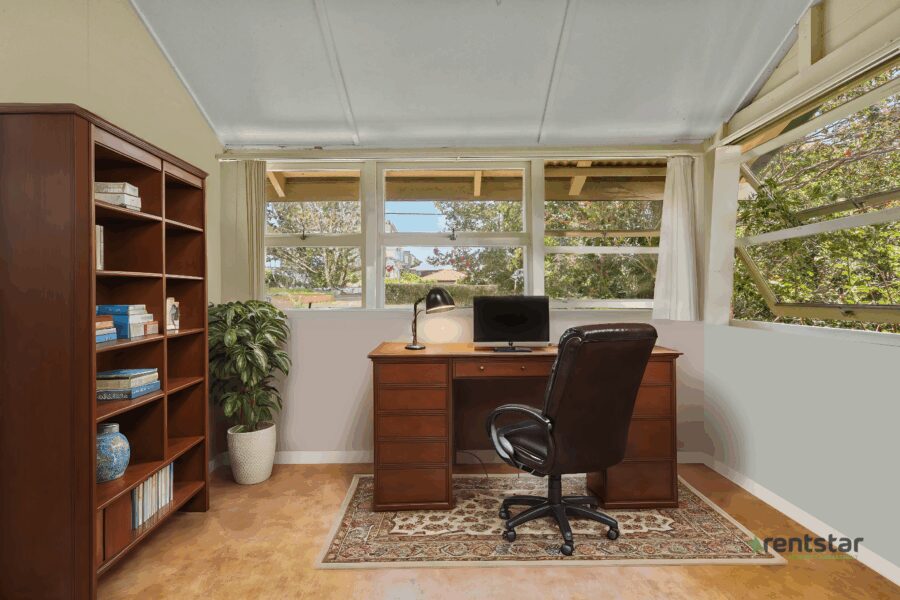 113 Mclennan Street WOOLOOWIN , QLD 4030