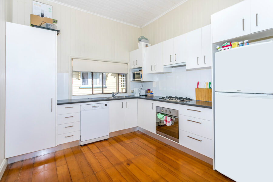 113 Mclennan Street WOOLOOWIN , QLD 4030