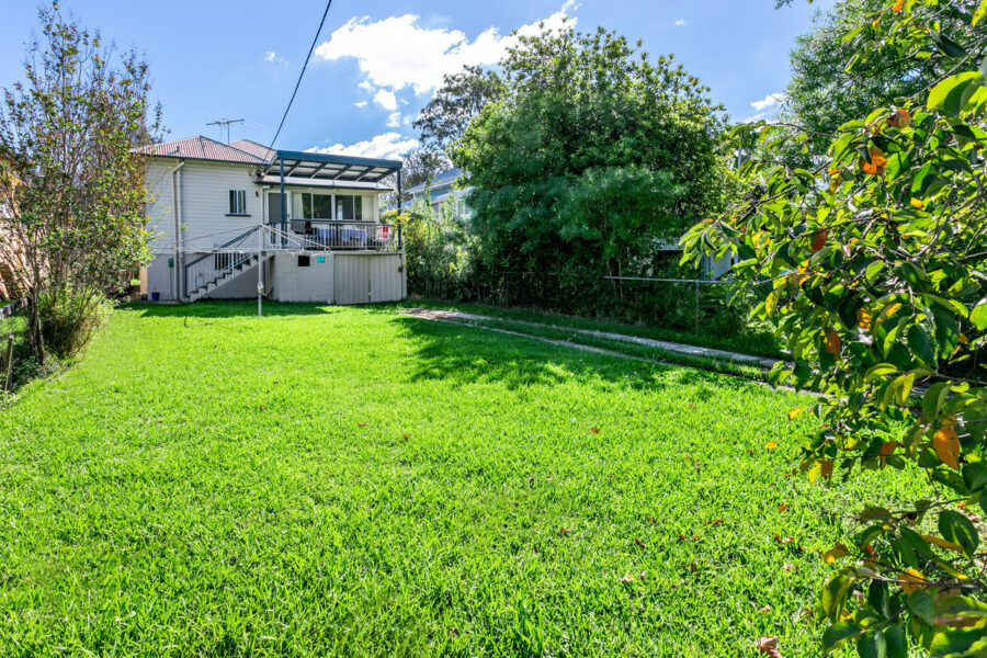 113 Mclennan Street WOOLOOWIN , QLD 4030