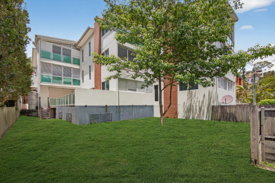 102/28 Dengate Ln St Lucia , QLD 4067 Australia