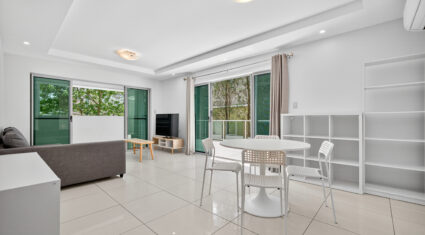 102/28 Dengate Ln St Lucia , QLD 4067 Australia