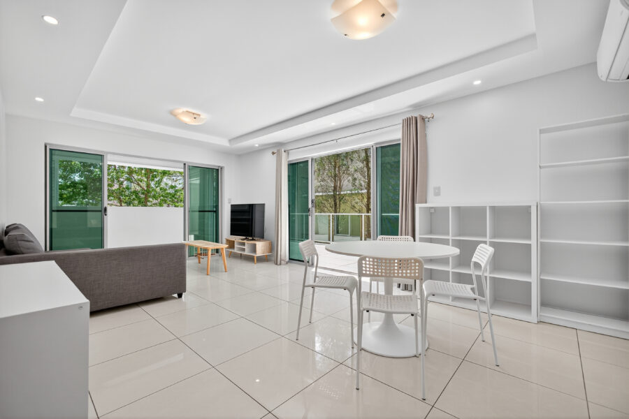 102/28 Dengate Ln St Lucia , QLD 4067 Australia