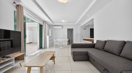 102/28 Dengate Ln St Lucia , QLD 4067 Australia