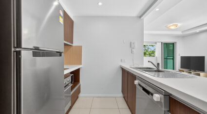 102/28 Dengate Ln St Lucia , QLD 4067 Australia