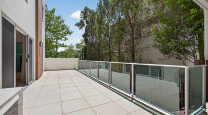 102/28 Dengate Ln St Lucia , QLD 4067 Australia