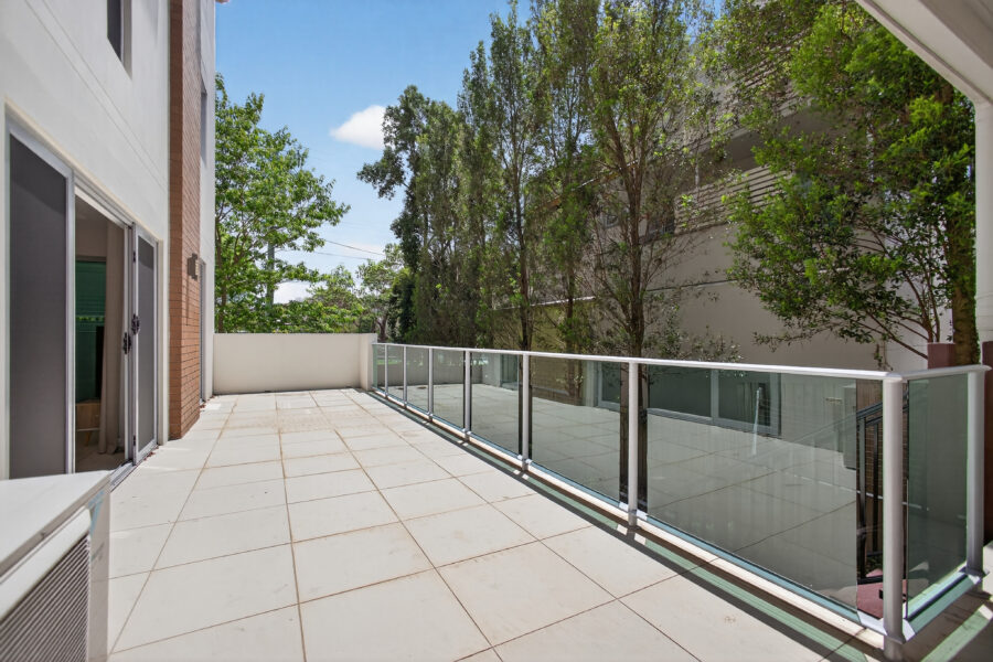 102/28 Dengate Ln St Lucia , QLD 4067 Australia