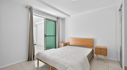 102/28 Dengate Ln St Lucia , QLD 4067 Australia