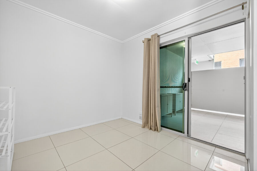 102/28 Dengate Ln St Lucia , QLD 4067 Australia